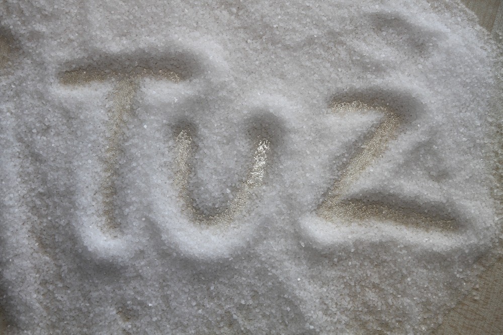 Günde 15 gram tuz kullananlar dikkat: Aşırı tuz, birçok hastalığa davetiye çıkarıyor 