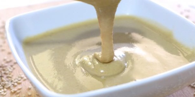 Günde iki kaşık tüm zehri atıyor