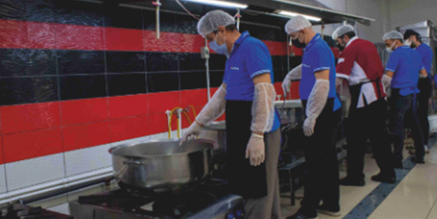 Günde 5 bin kişiye yemek veren ünlü şirket iflas bayrağını çekti