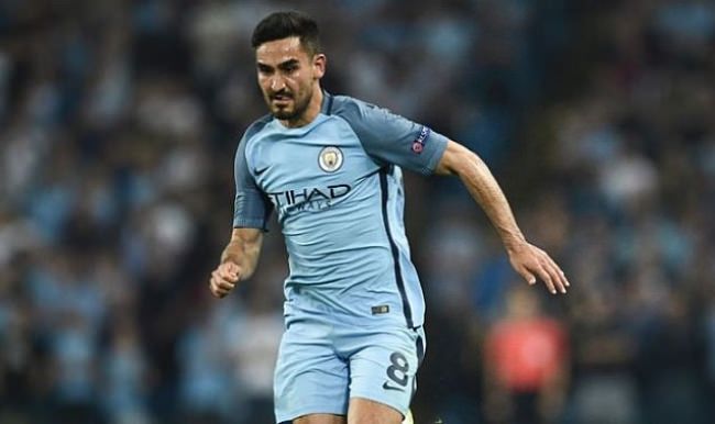 Gündoğan'dan Schweinsteiger'e destek!