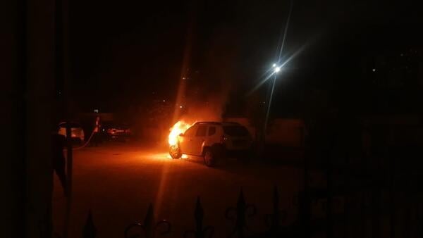 Gündüz bakımını yaptırmıştı! Otomobili alev aldı