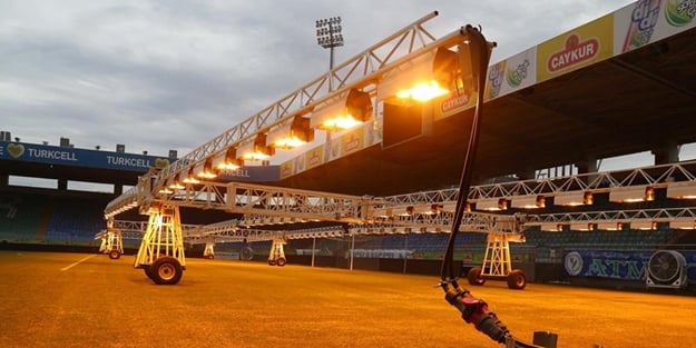 Güneş açmayınca çareyi yapay güneşte buldular