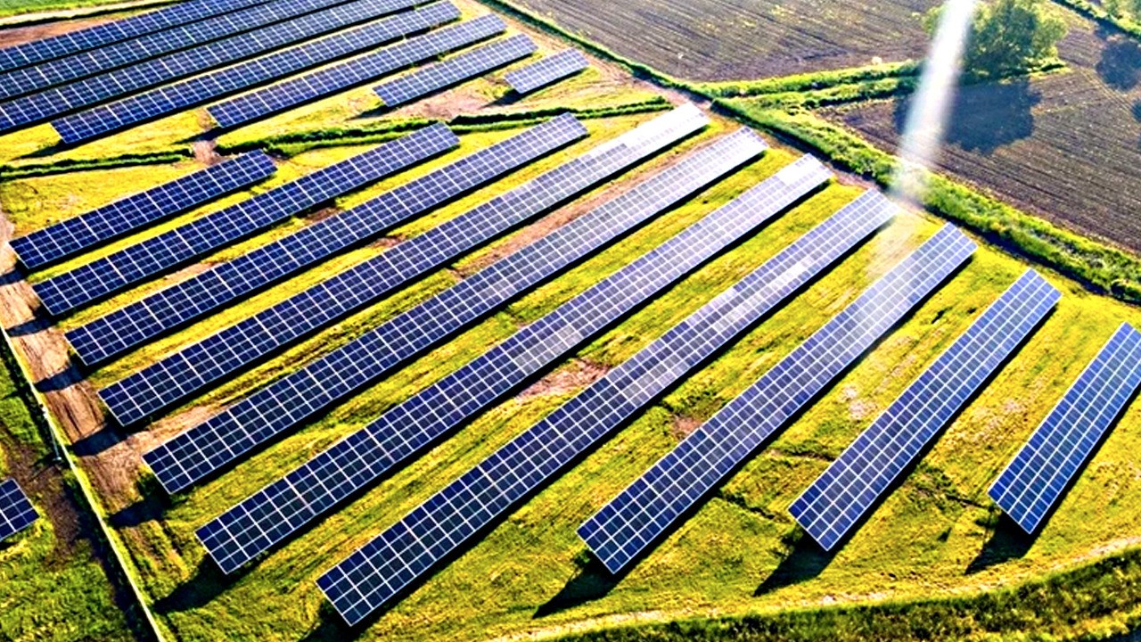 Güneş enerjisi alanında 800 milyonluk adım: Bayraktar, başkan Erdoğan'ın söz verdi!