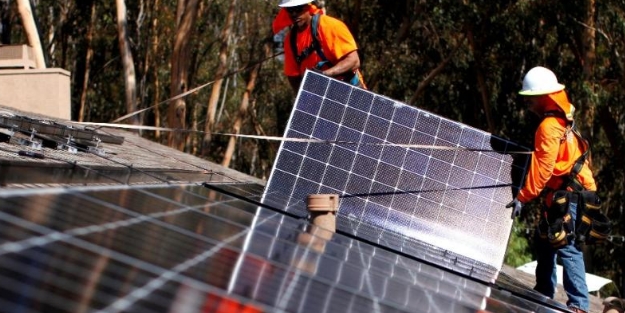 Güneş enerjisinde çığır açan adım! UV artık ışığa dönüşüyor