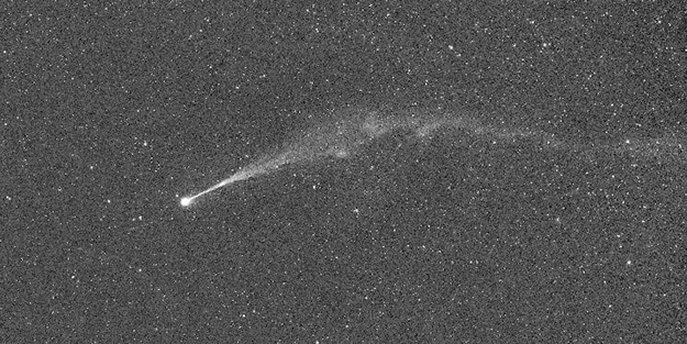 Güneş patlaması, kuyruklu yıldızın kuyruğunu parçaladı! O anlar anbean kaydedildi