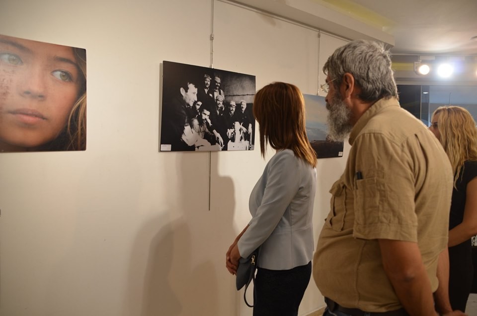 “Güneşin Sofrasındayız” fotoğraf sergisi Marmaris’te açıldı 