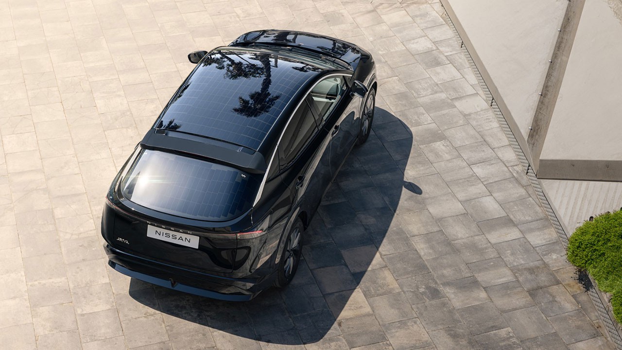 Güneşle şarj olan otomobil mümkün mü? Nissan’dan 23 kilometrelik çarpıcı test sonucu