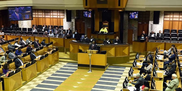 Güney Afrika'da 30 yıl sonra bir ilk yaşandı! Dengeler değişti