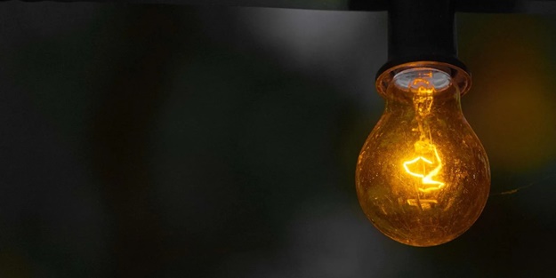 Güney Afrika'da elektrik krizi! 12 saati buluyor