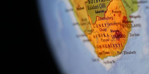 Güney Afrika'da küçük uçak düştü! 3 ölü