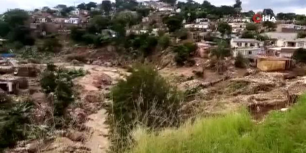 Güney Afrika'da sel felaketi: Ölü sayısı 341 oldu