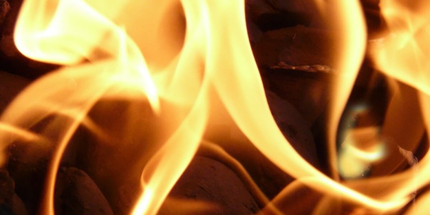 Güney Afrika'da su kesintisi protestosu! Belediye binası ateşe verildi