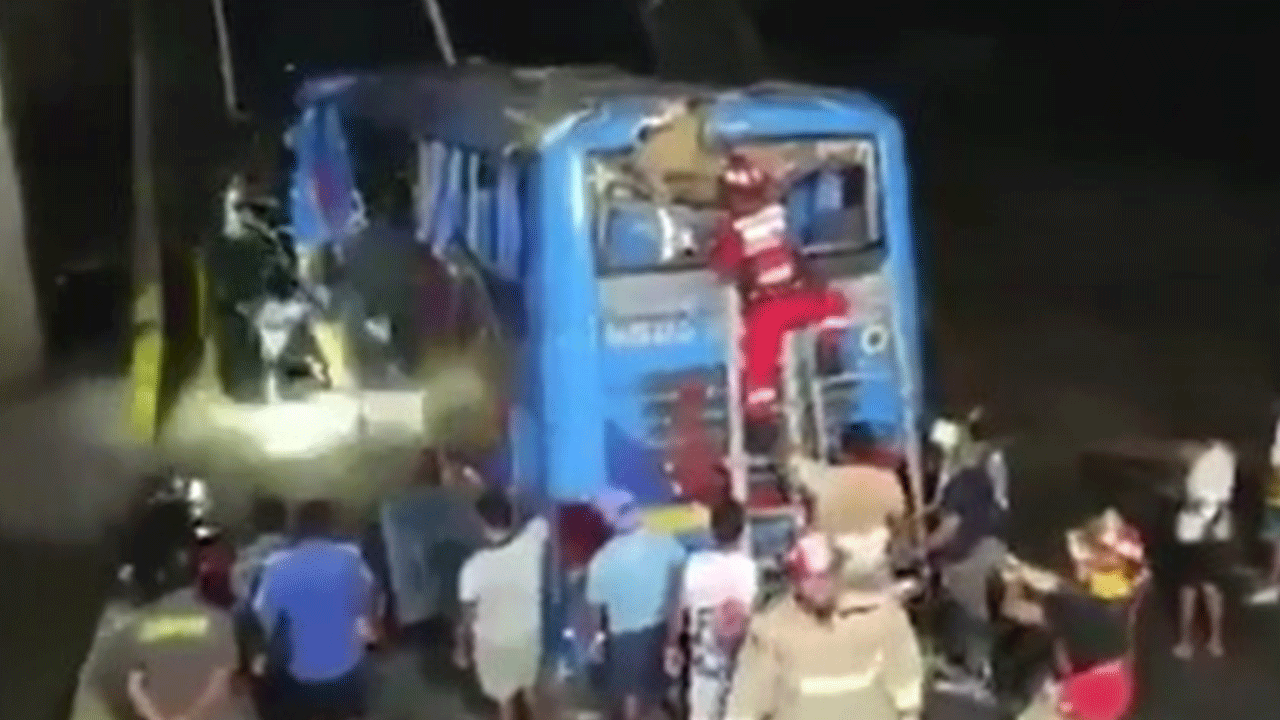 Güney Amerika ülkesinde köprü çöktü: Ölü ve yaralılar var!