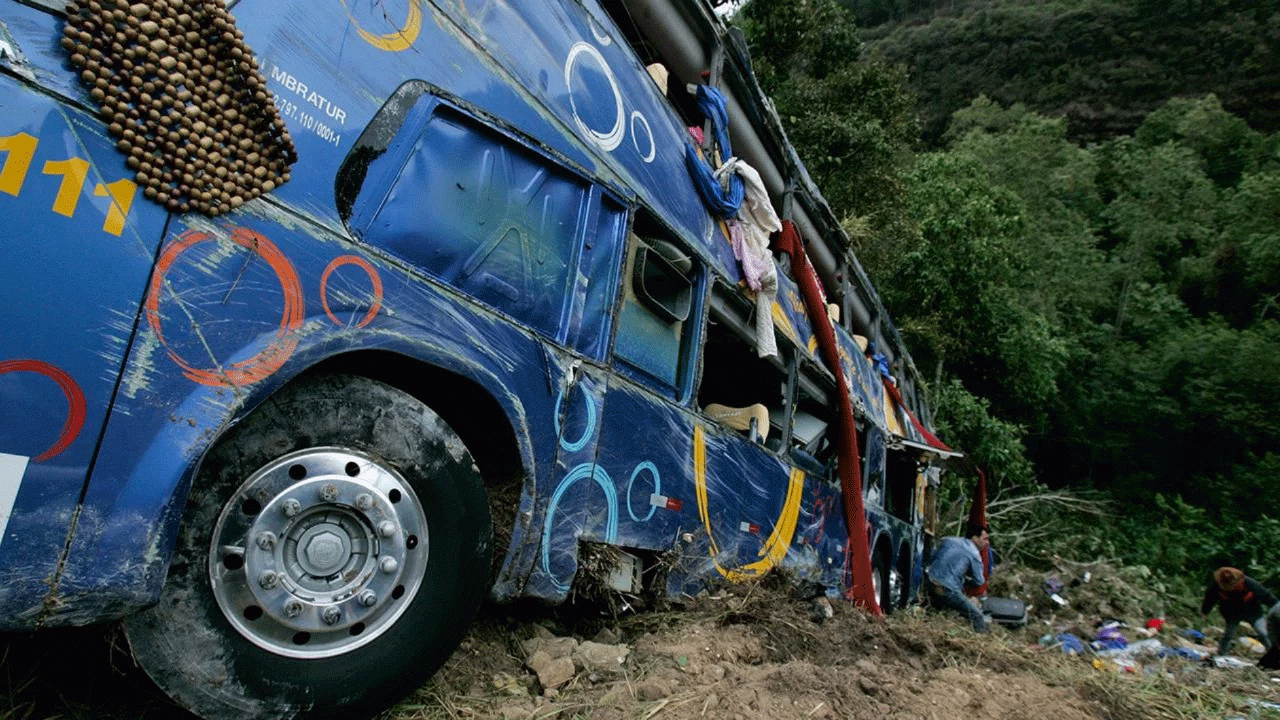 Güney Amerika ülkesinde korkunç kaza! 6 kişi öldü