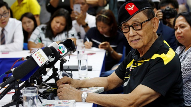 Güney Çin Deniz sorunu için Hong Kong'a gitti