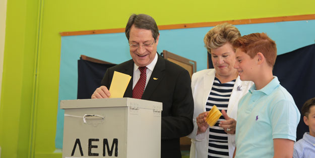 Güney Kıbrıs'ta halk sandık başında