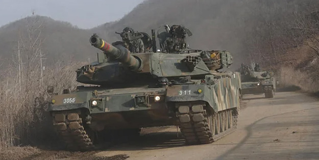 Yüzlerce tank harekete geçti! ABD de bölgeye geldi