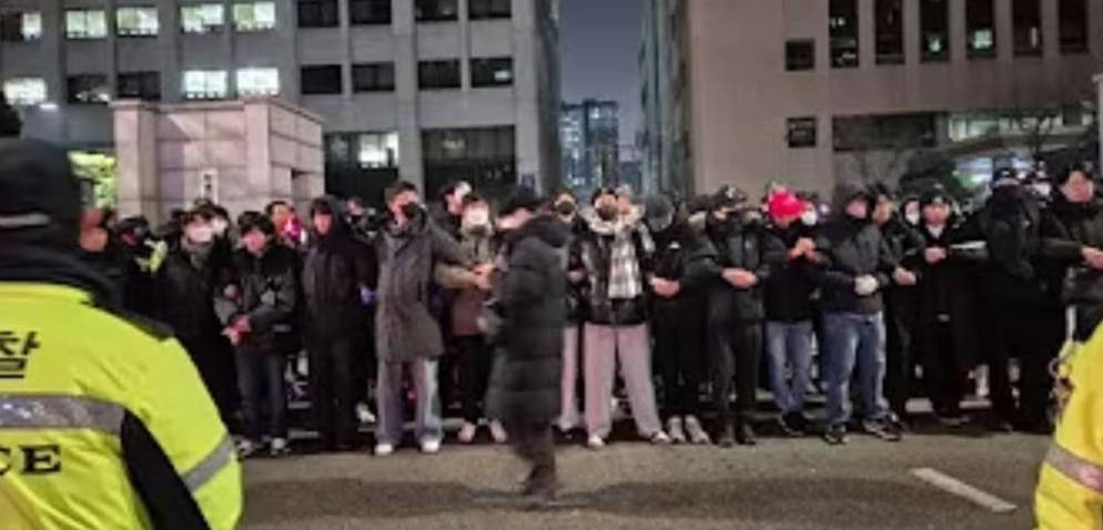 Güney Kore mahkemesinden Devlet Başkanı Yoon hakkında karar çıktı