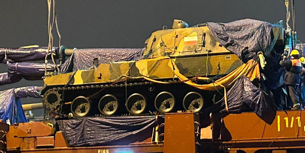 Güney Kore Polonya’ya silah satışı yapacak: Haberi alan, bankalar ip gibi sıraya dizildi! 22.7 milyar dolar