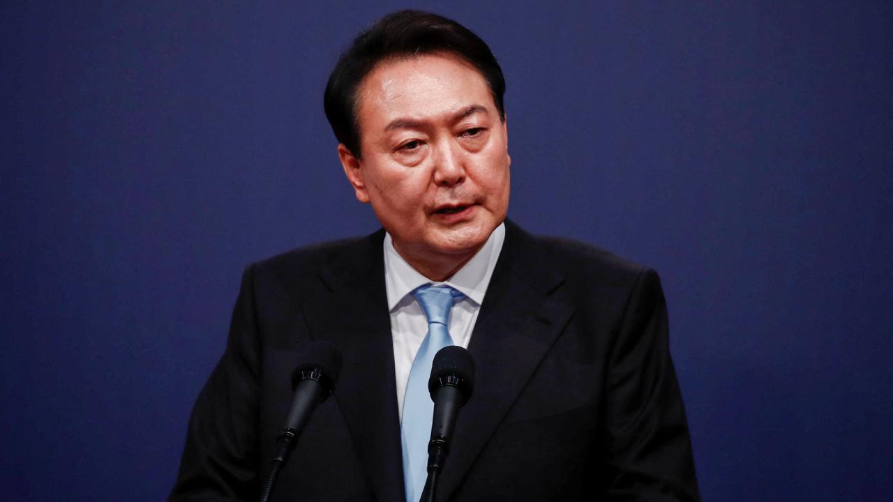 Güney Kore'de büyük kriz! Devlet Başkanına gözaltı kararı!