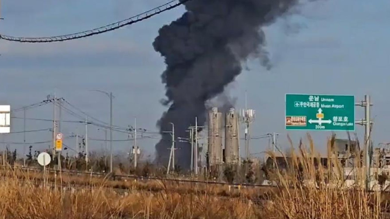 Bir uçak kazası daha! Güney Kore’de yolcu uçağı iniş sırasında pistten çıktı! Ölü ve yaralılar var