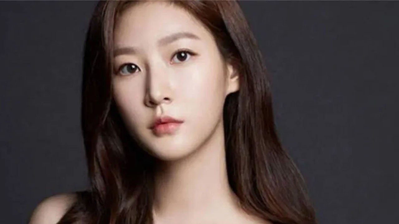 Güney Koreli oyuncu Kim Sae-ron evinde ölü bulundu!