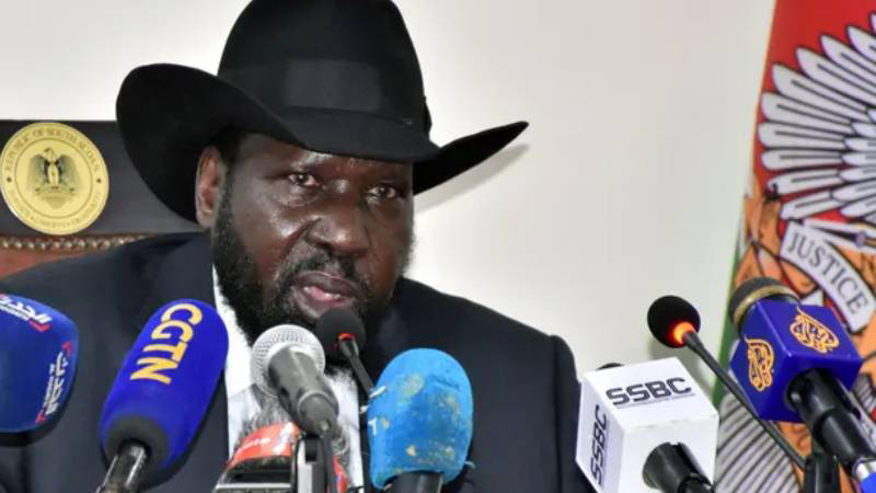 Güney Sudan lideri altına tuvaletini yaparken görüntülendi, sonrasında yaşananlar 