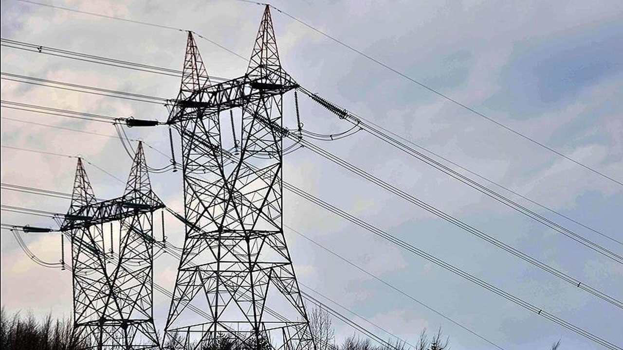 Günlerdir tartışılıyordu! Enerji Bakanından elektrik kesintisi açıklaması
