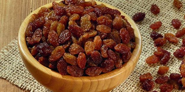 Günlük 21 adet kuru üzüm yemenin 13 muhteşem faydası