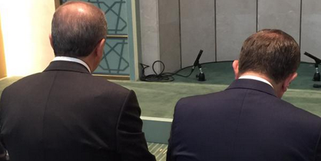 Günün fotoğrafı Erdoğan ve Davutoğlu'ndan