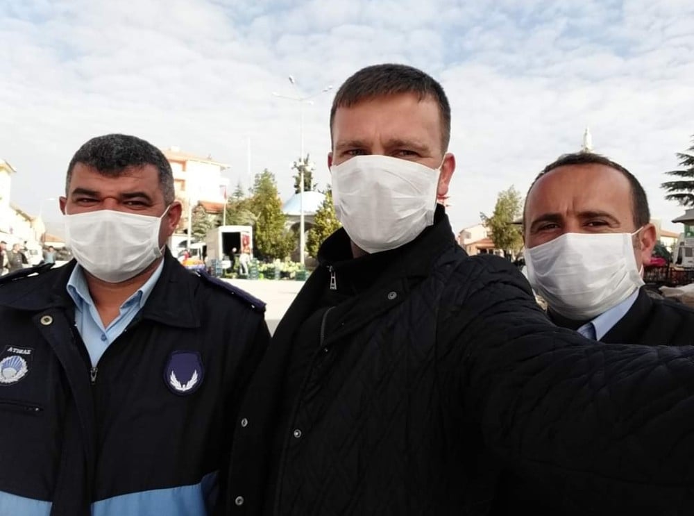 Günyüzü Belediye personeli sosyal medya üzerinden alkış istedi 