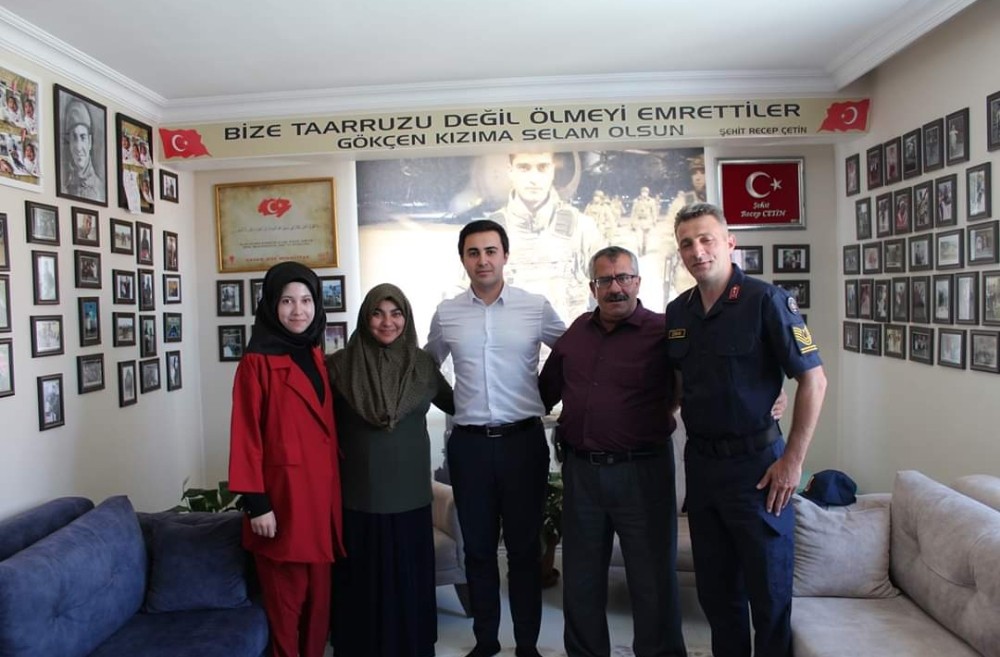 Günyüzü Kaymakamı Çelik’ten şehit ailelerine bayram ziyareti 