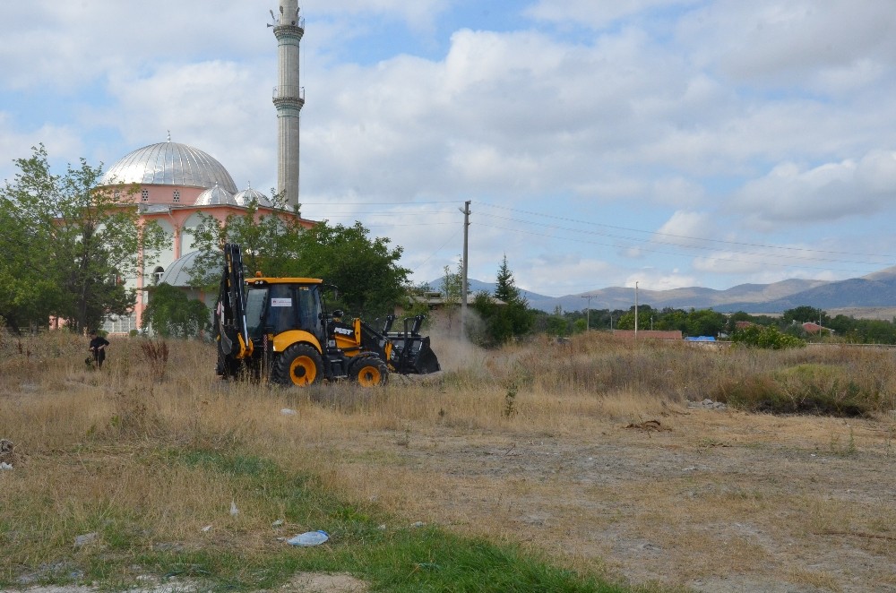 Günyüzü’nde kadınlara yönelik sosyal yaşam merkezi için ilk kepçe vuruldu 