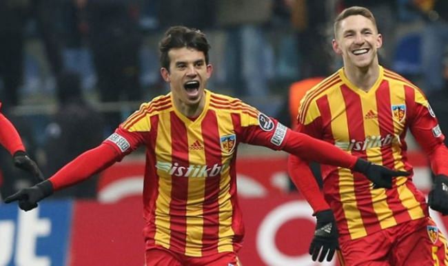 Güray Vural'dan bir dönüş daha!