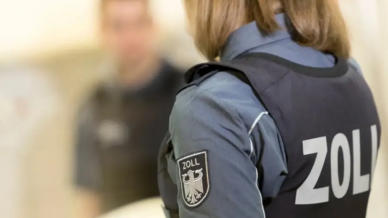 Gurbetçi amca bunu da yapma! Bakın Alman sınırında neyle yakalandı