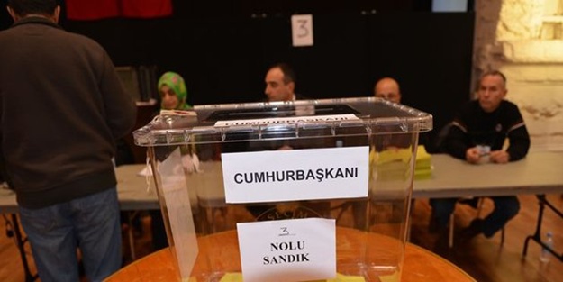 Gurbetçi Türkler oy vermeye başladı