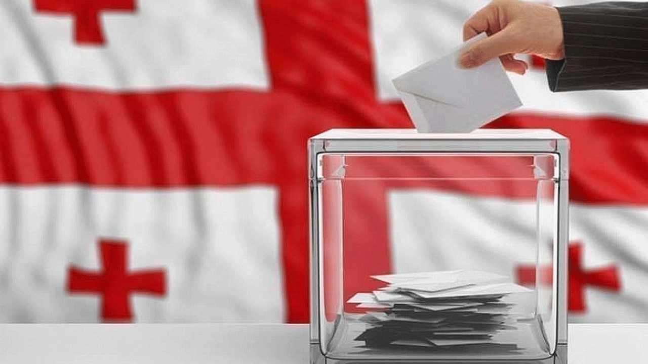 Gürcistan'da halk, parlamento seçimlerinde oy verme sürecine başladı! Sandık başına gidenler ilk adımlarını attı