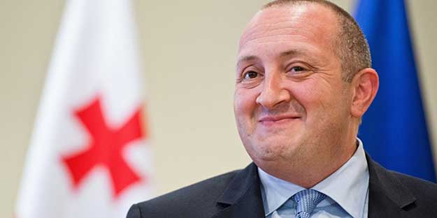 Komşunun yeni başbakanı belli oldu!