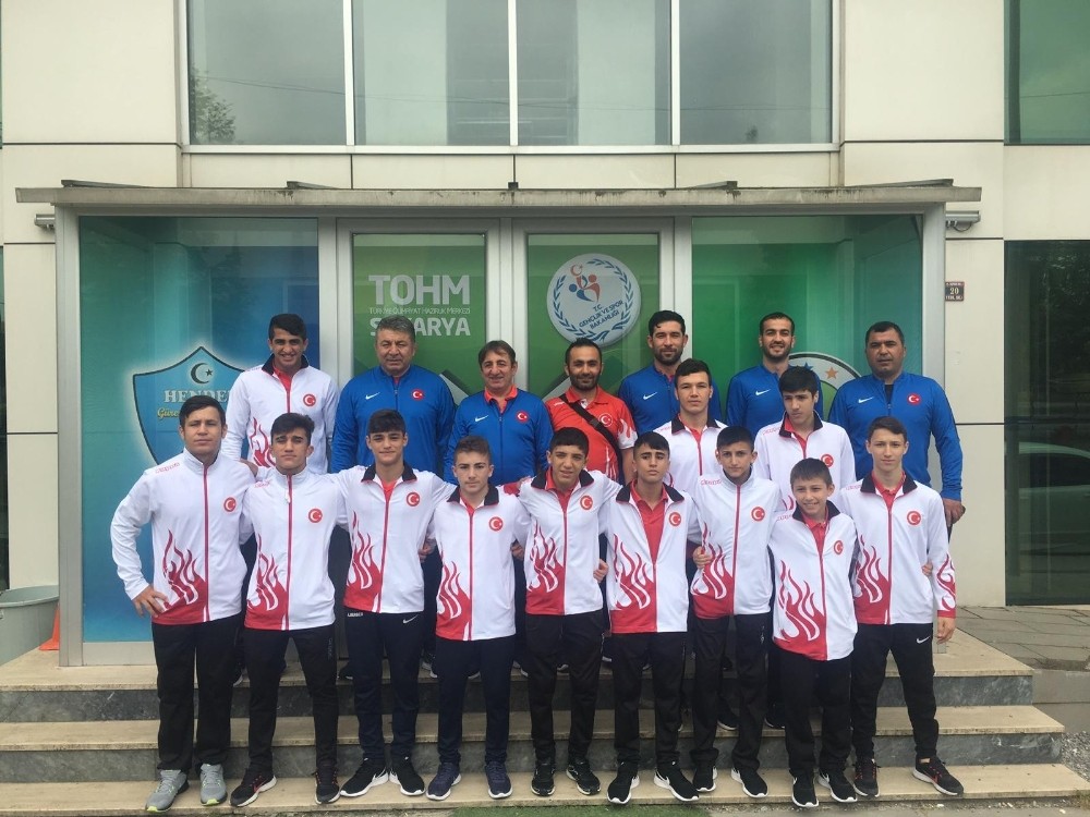 Güreş Eğitim Merkezi Sporcusu Toygun Aktop Polonya’da mindere çıkacak 