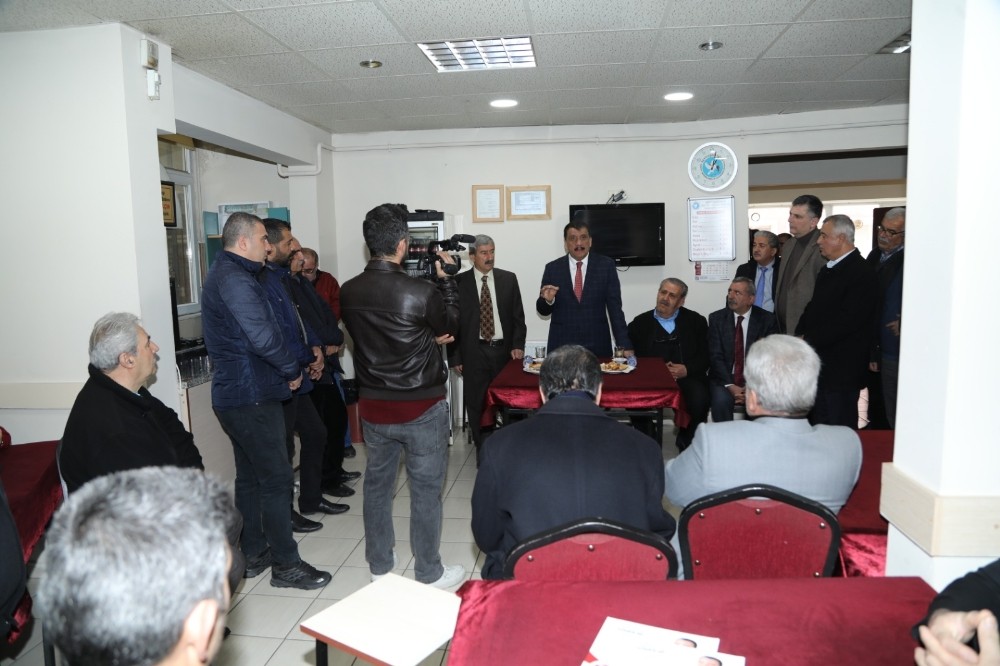 Gürkan, mahalle sakinleri ile buluştu 