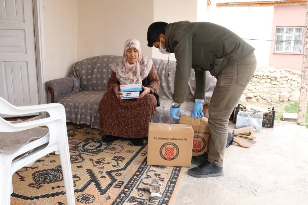 Gürpınar’da 65 yaş üzeri vatandaşlara devlet desteği 