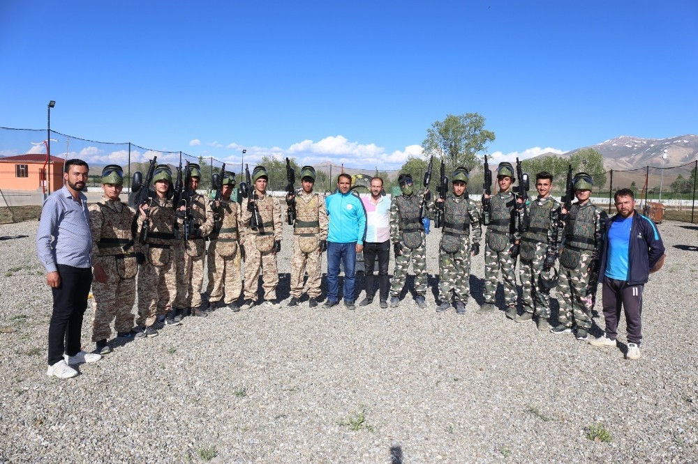 Gürpınar’da paintball turnuvası 