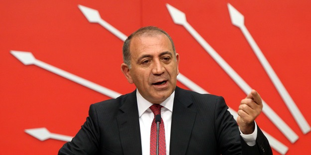 Gürsel Tekin ilk kez Cumaya gitti, fetva dinledi!
