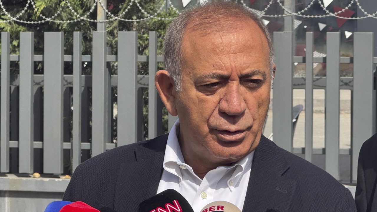 Gürsel Tekin’den olay kongre çıkışı: Onlar yapsın kongresini, bizim görevimize mahkeme son verir