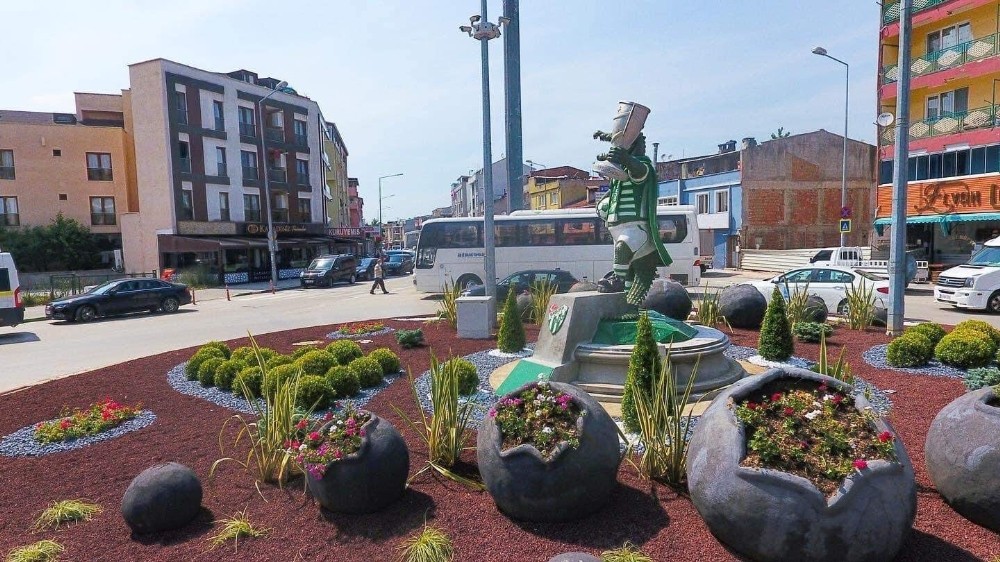 Gürsu doğanın renkleriyle bezeniyor 