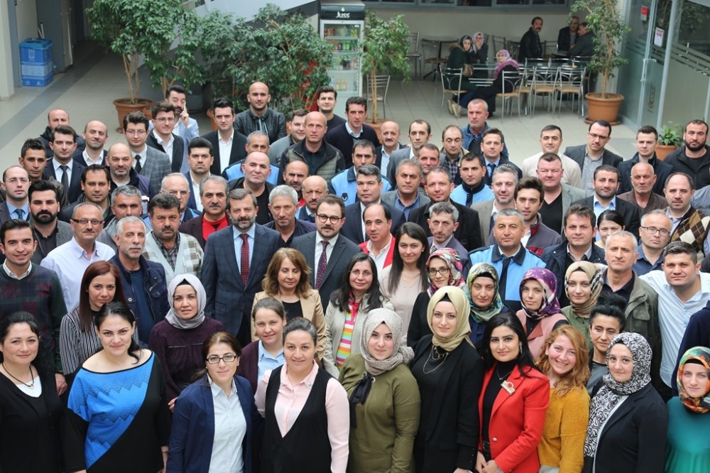 Gürsu’da Mustafa Işık, personeli tarafından coşkuyla karşılandı 