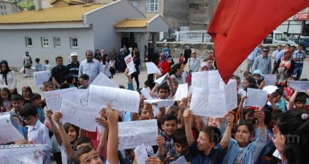 Gürün’de karne heyecanı yaşandı