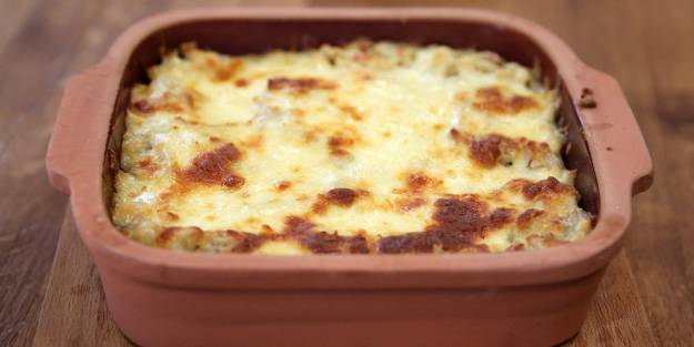 Güveçte fırın makarna tarifi nasıl yapılır? Kolay ve pratik güveçte fırın makarna yapılışı