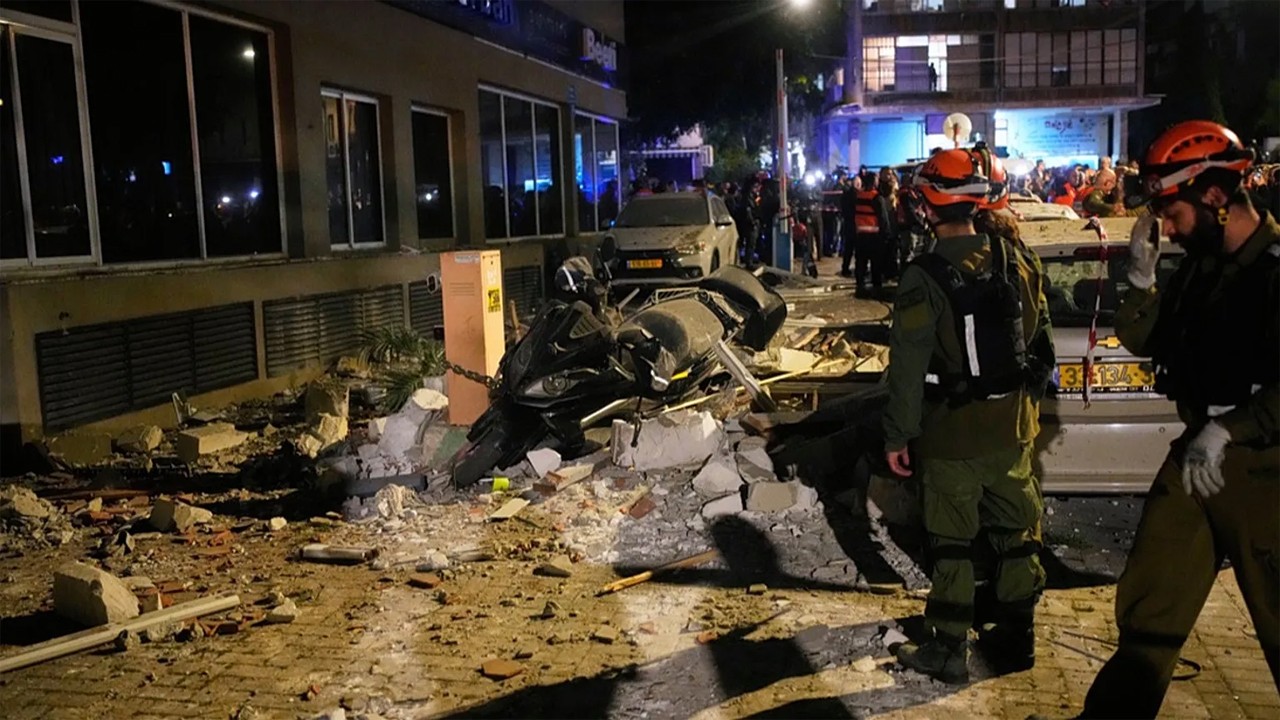 Güvenlik Bakanlığı binası vuruldu İran’dan intikam operasyonu