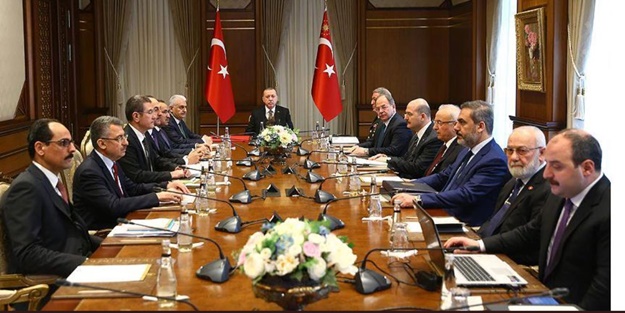 Toplantıdaki çarpıcı detay